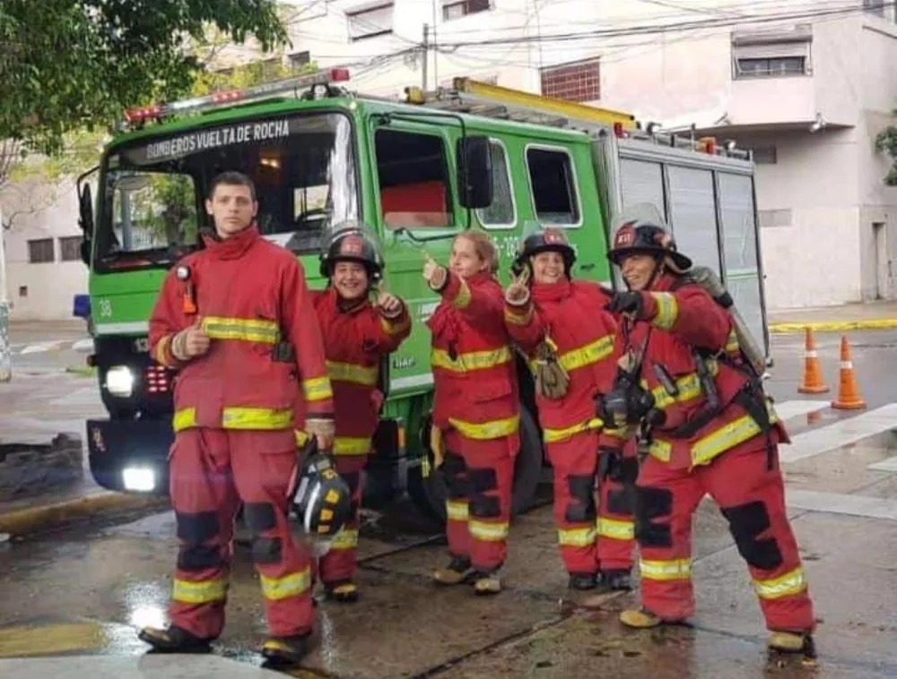 Móvil 38 de Bomberos Voluntarios Vuelta de Rocha, foto 3 de 7